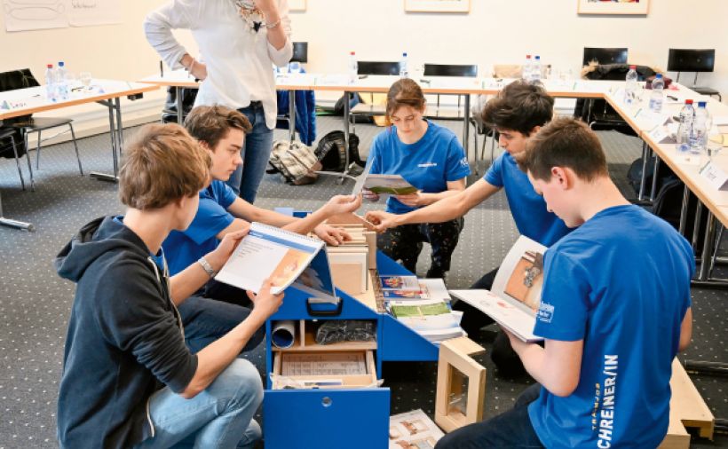 Neu ausgebildete Botschafter des Schreinerberufs 