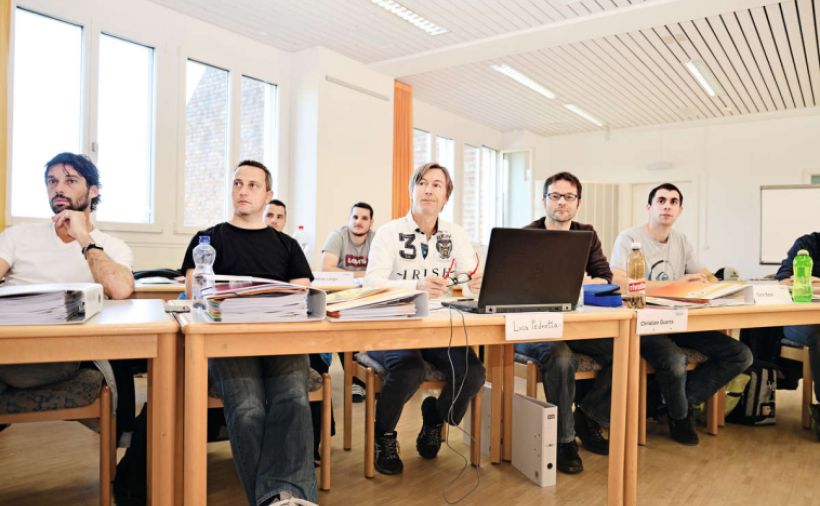 Die Schreiner-Schulbank