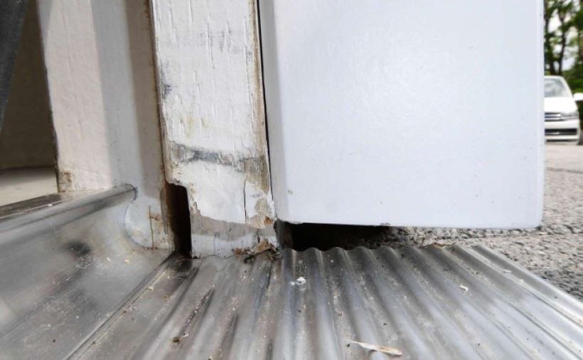 Die Schnittstelle am Boden