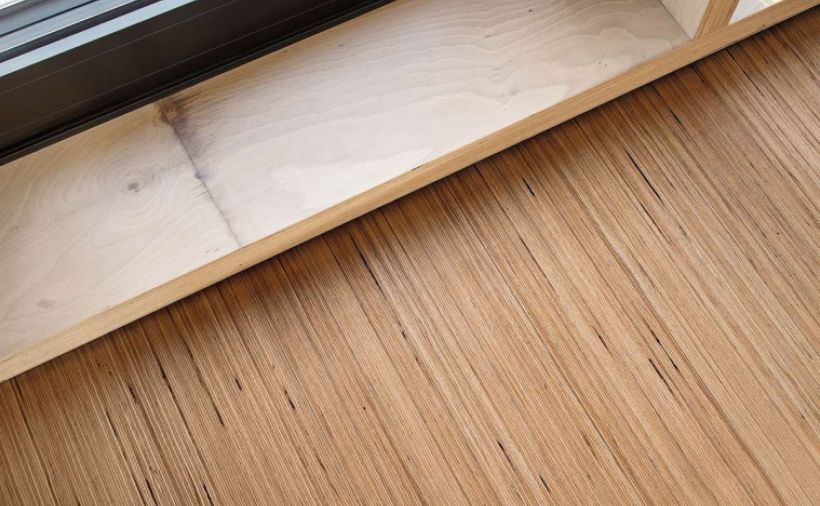 Am Boden geschichtet