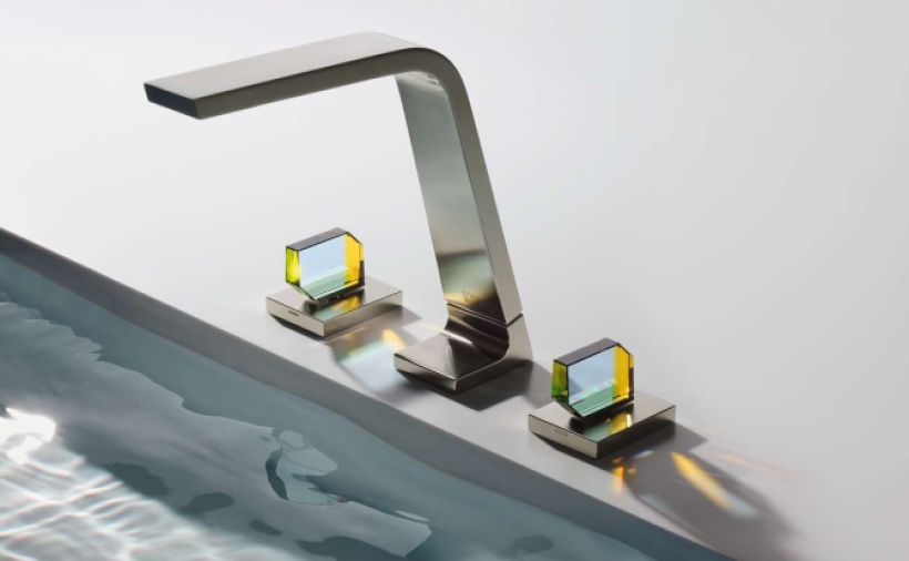 Armaturenserie mit Kristallgriffen