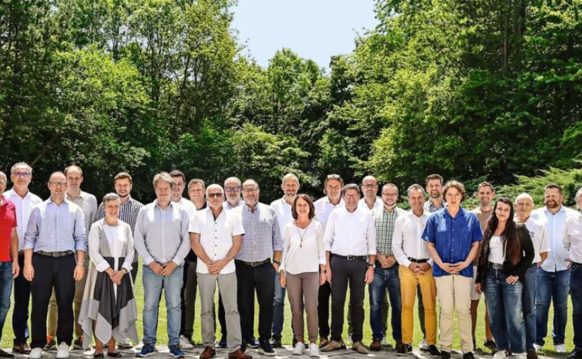 Furnier auf Wachstumskurs