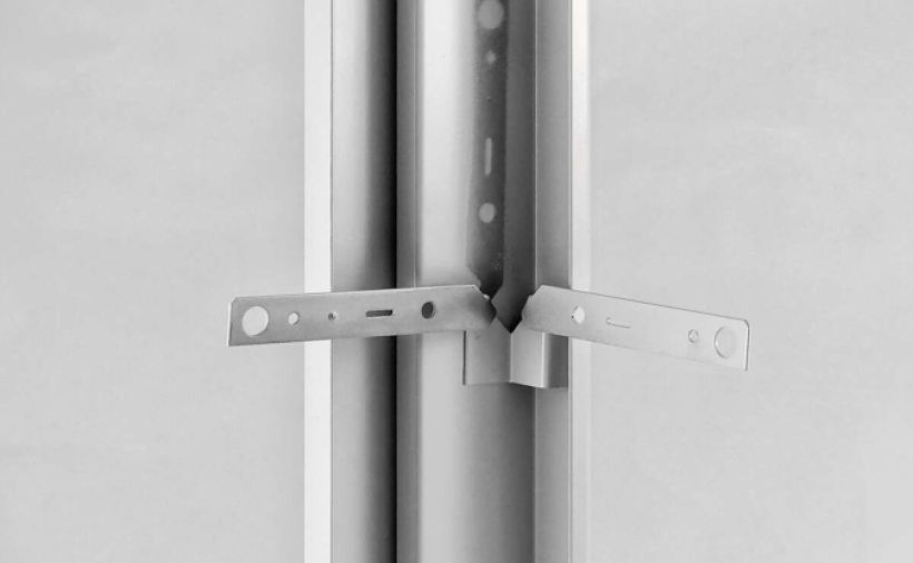 Wandbefestigung für Eckzargen