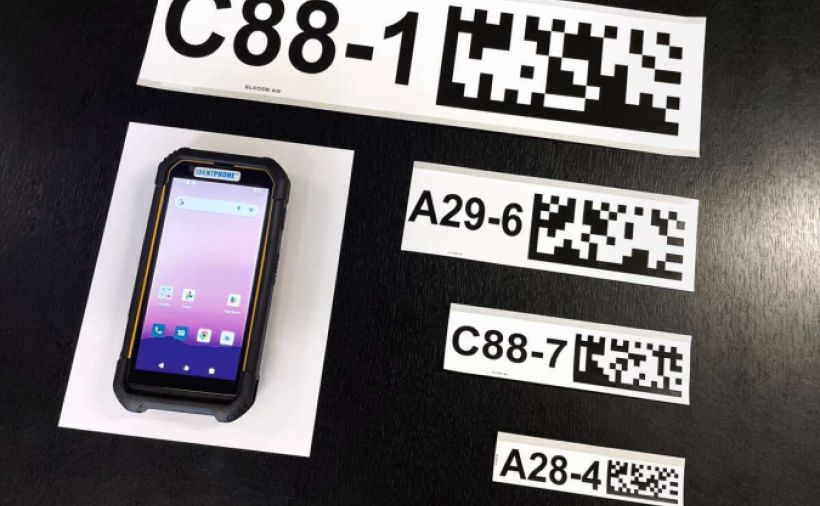 Lagerplatz-Etiketten aus Distanz lesen