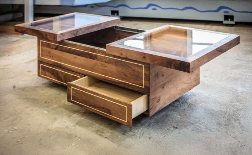 «Der Couchtisch ist fast komplett aus Massivholz»