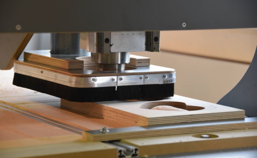 Holzfräse und italienische Maschinen